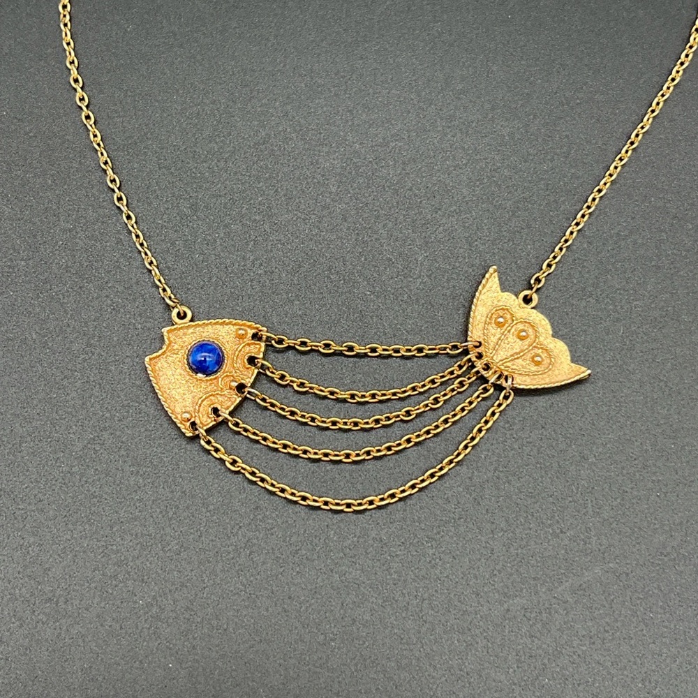 Vintage Sarah Coventry fish necklace